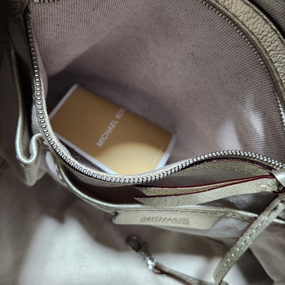 Authentic Michael Kors Purse - Picture 9 of 13